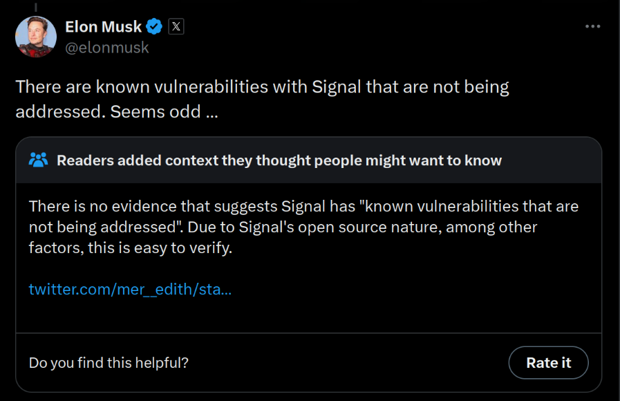 Una captura de pantalla de Twitter, donde un bulo de Elon Musk es cuestionado, casi al momento, por el propio personal de X.